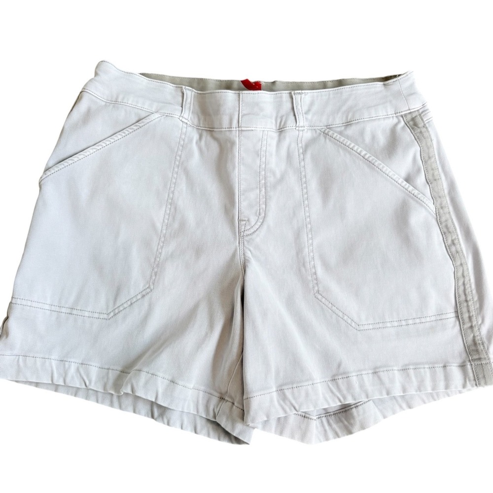 Spanx Women Pull On Khaki Shorts Light Stone Tan Size Large Stretch Casual